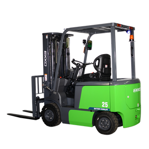 EKKO EK25T-Li green 4-wheel lithium electric forklift, three-quarter view