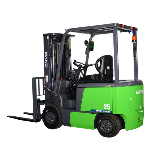 EKKO EK25T-Li green 4-wheel lithium electric forklift, three-quarter view