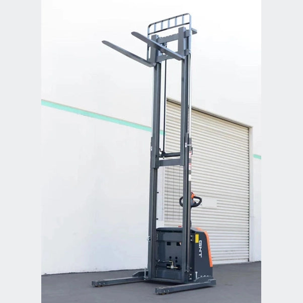 GNT G40BC-118Li Full Powered Lithium Straddle Stacker